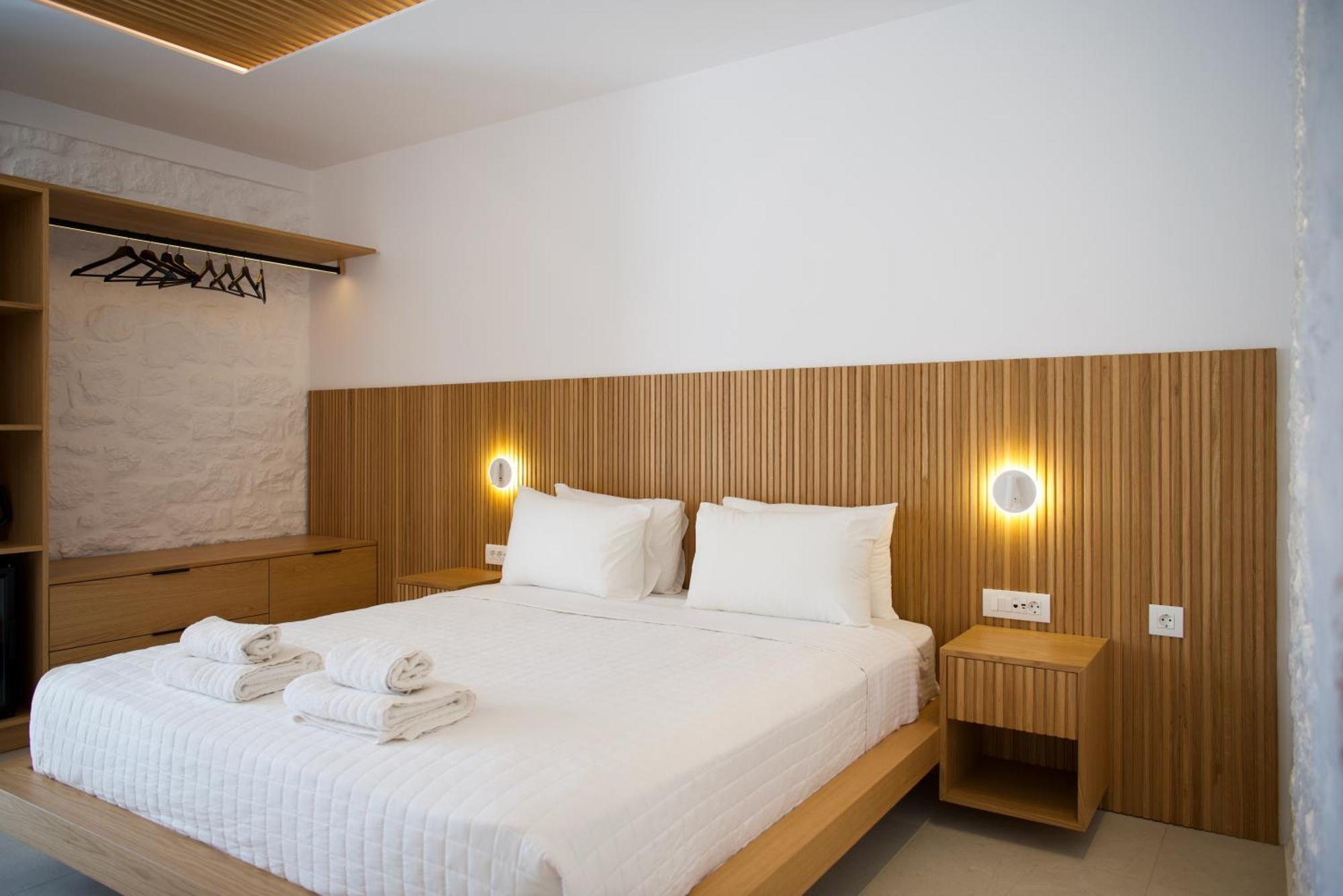 Elit Mykonos *